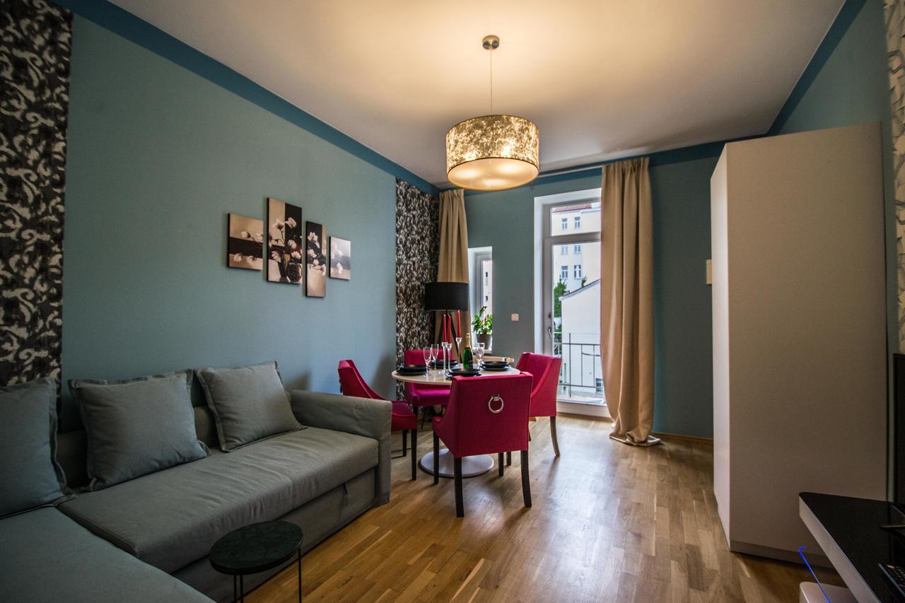 Stylish Close To Eden Garden * Praha